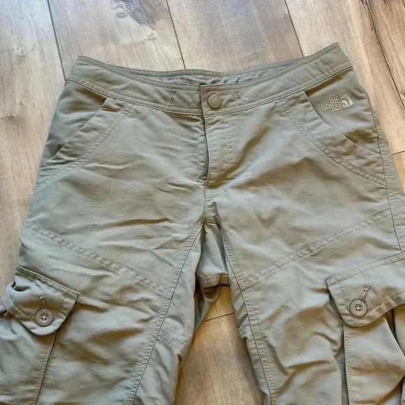 The North Face Cropped Cargo Hiking Outdoor Nylon Pants Khaki Beige Sz 4 - Picture 2 of 9